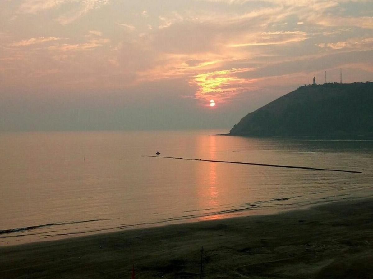 Hotel Sea Fans Ratnāgiri Екстериор снимка