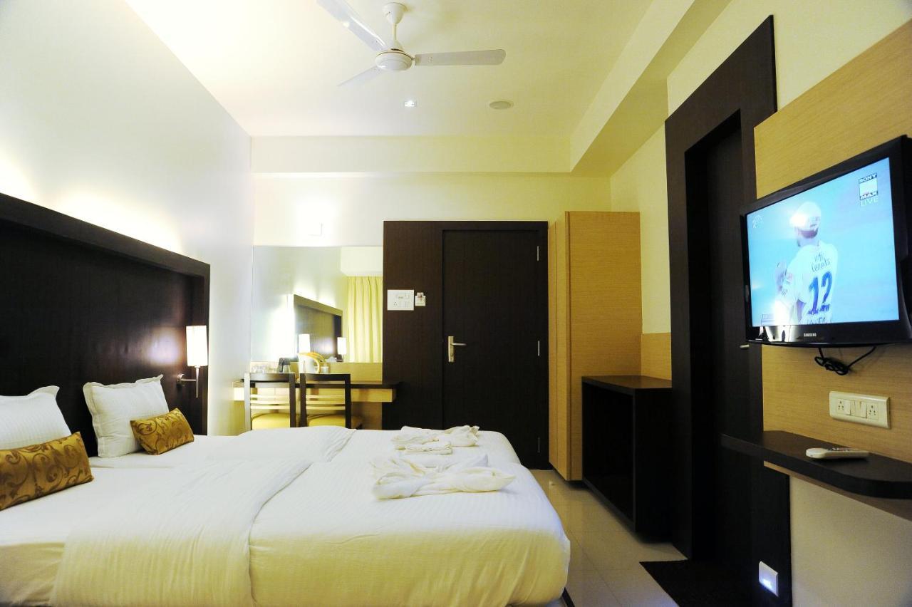 Hotel Sea Fans Ratnāgiri Екстериор снимка