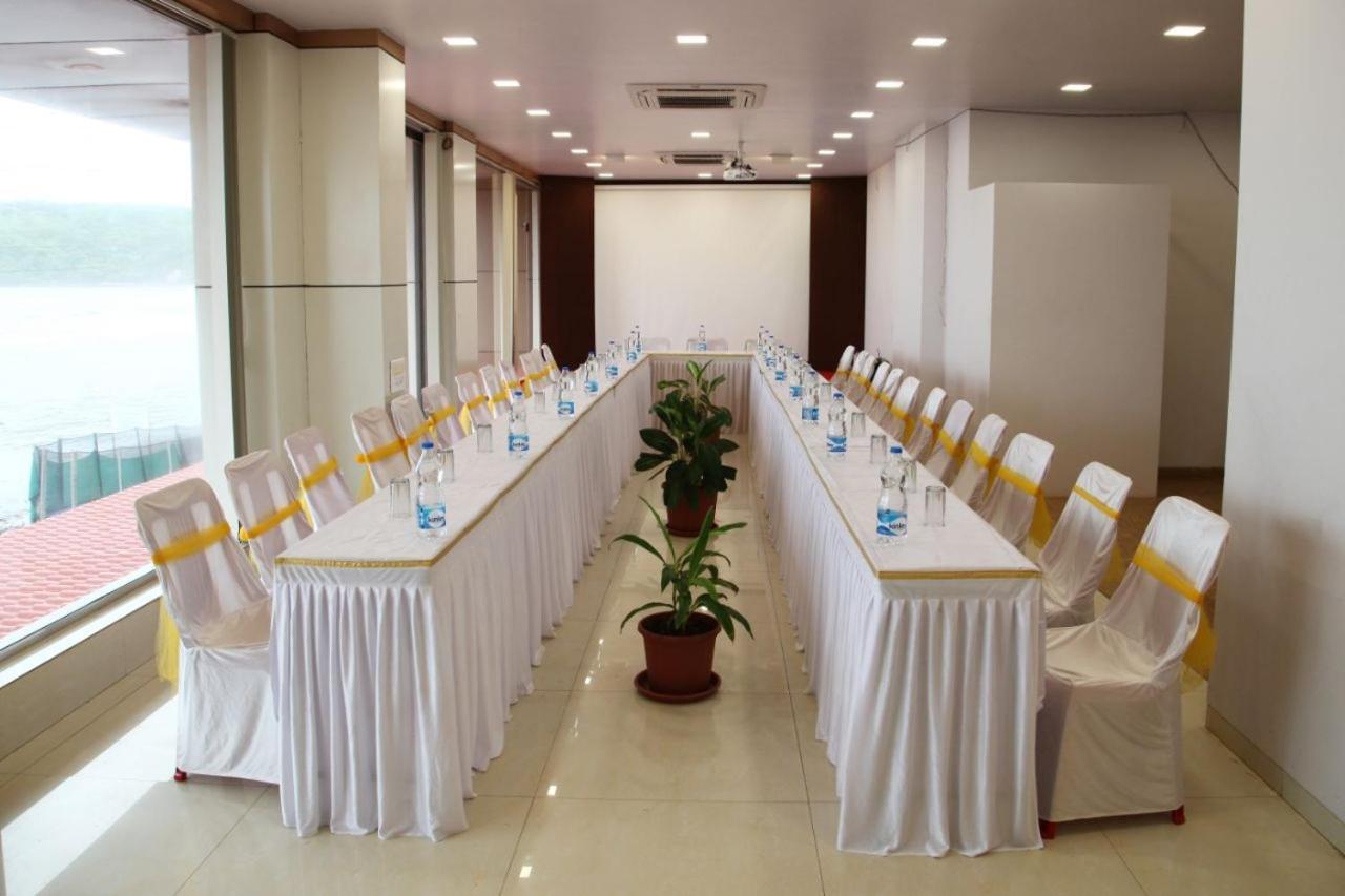 Hotel Sea Fans Ratnāgiri Екстериор снимка