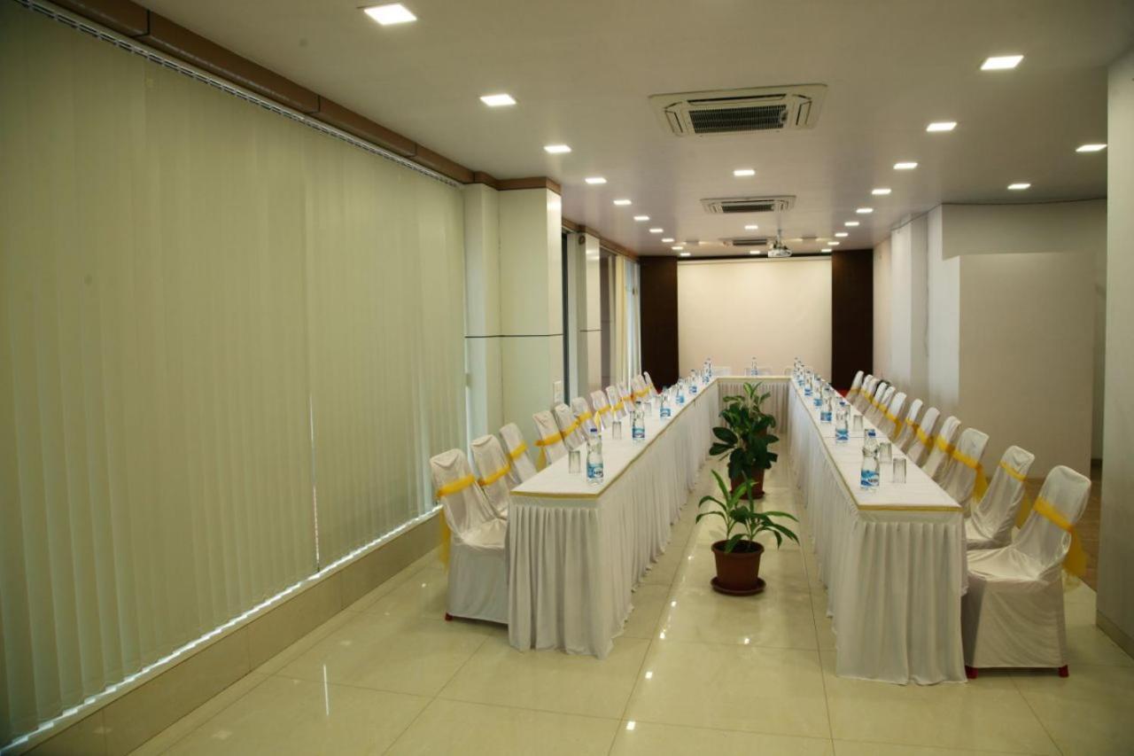 Hotel Sea Fans Ratnāgiri Екстериор снимка