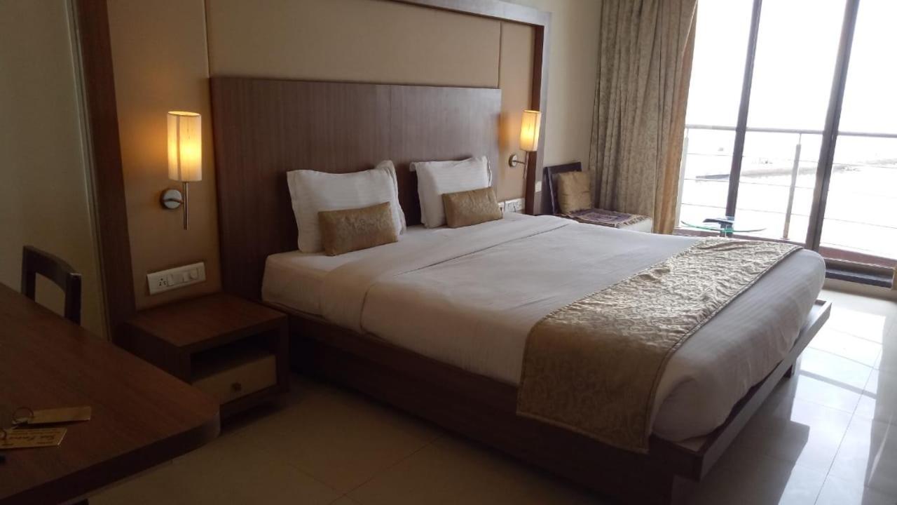 Hotel Sea Fans Ratnāgiri Екстериор снимка